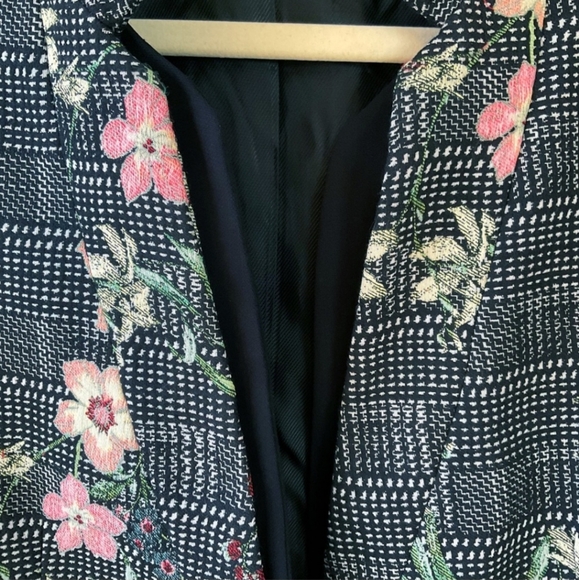 💚2 for 30$💙 Zara - Embroidered Jacquard Frock Coat Size L (Runs Small) - Picture 2 of 8